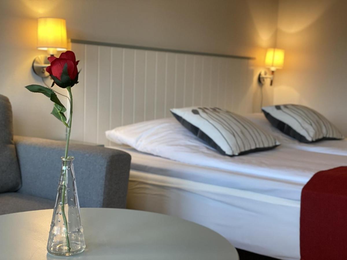 Nordby Hotell Lervik Exterior photo
